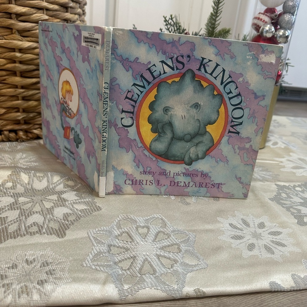 Vintage Children’s Book Clemen's Kingdom by Chris L. Demarest - Picture 5 of 15